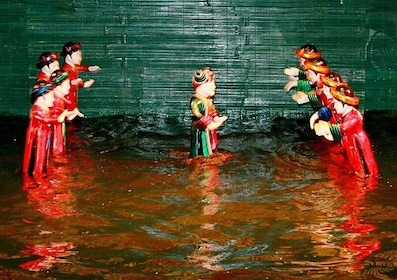 胡志明市：水上木偶戏和晚餐巡游