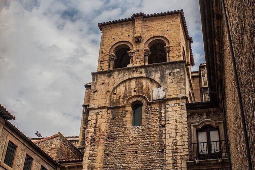 Guided tour of Oviedo