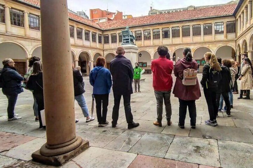 Guided tour of Oviedo