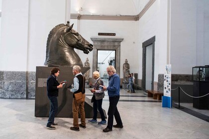 Visita privada guiada de 2 horas al Museo Arqueológico de Nápoles