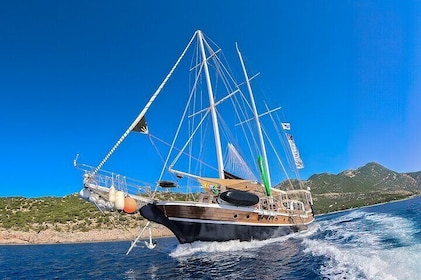 航行土耳其：德姆雷 (Demre) 至卡斯 (Kas) 的 Gulet Cruise Via Kekova