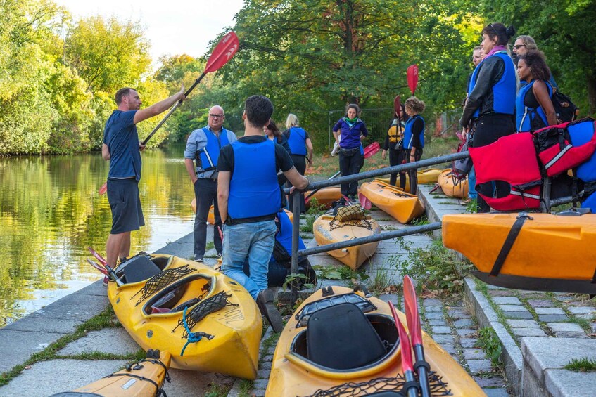 Picture 1 for Activity Berlin: One-way Kayaking Tour Through the City