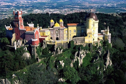 Sintra, Cascais and Estoril Private Day Tour from Lisbon
