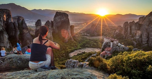 Kalabaka: Majestic Sunset Meteora Tour con un guía local