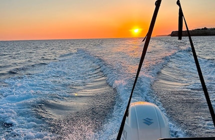 Paseo privado en barca Puerto de Mahón (2h) Sunset Tour