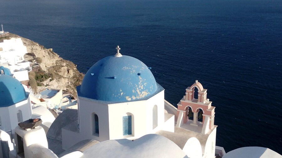 Santorini: Small-Group Highlights Tour of Venetian Castles