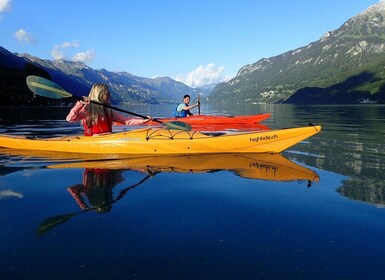 Interlaken: Kajaktour auf dem türkisfarbenen Brienzersee