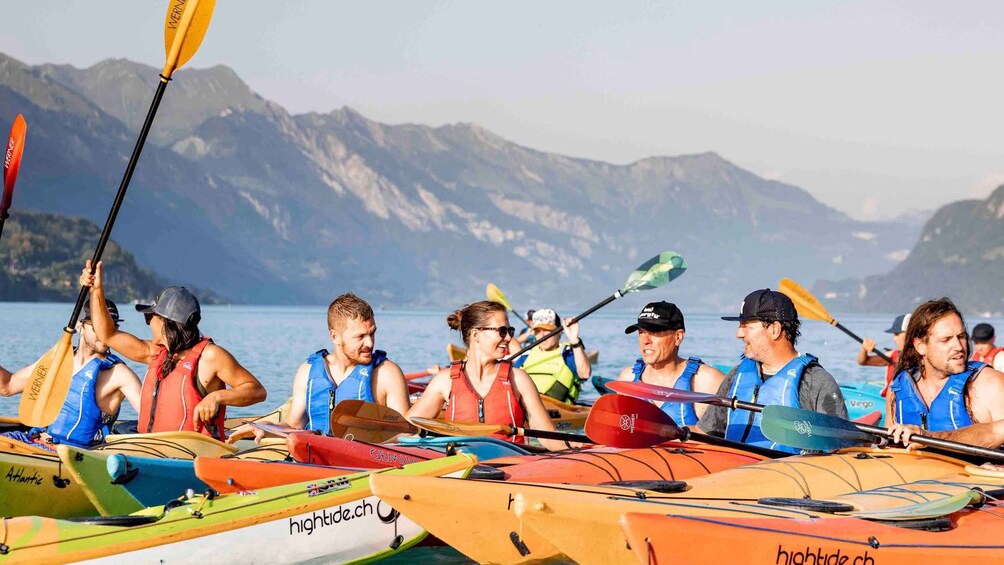 Picture 8 for Activity Interlaken: Kayak Tour of the Turquoise Lake Brienz