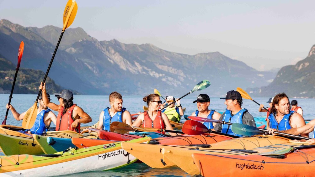 Picture 8 for Activity Interlaken: Kayak Tour of the Turquoise Lake Brienz