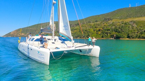 Knysna: Luxury Sunset Cruise with Captain's Barbeque