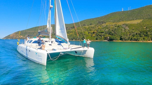 Knysna: Luxury Sunset Cruise with Captain's Barbeque