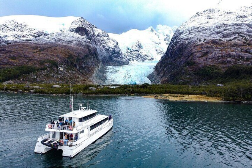 Mountain Fjord Navigation