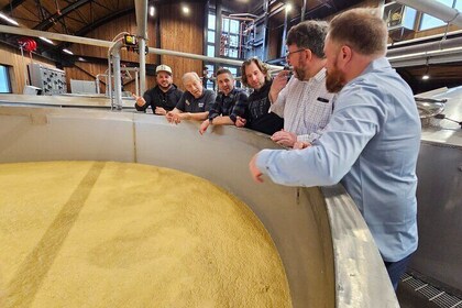 Private Bardstown Bourbon Trail Transportation - Maker's & More