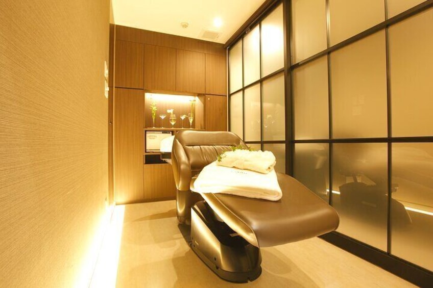 Tokyo Ginza Spa experience with Scalp Care Class