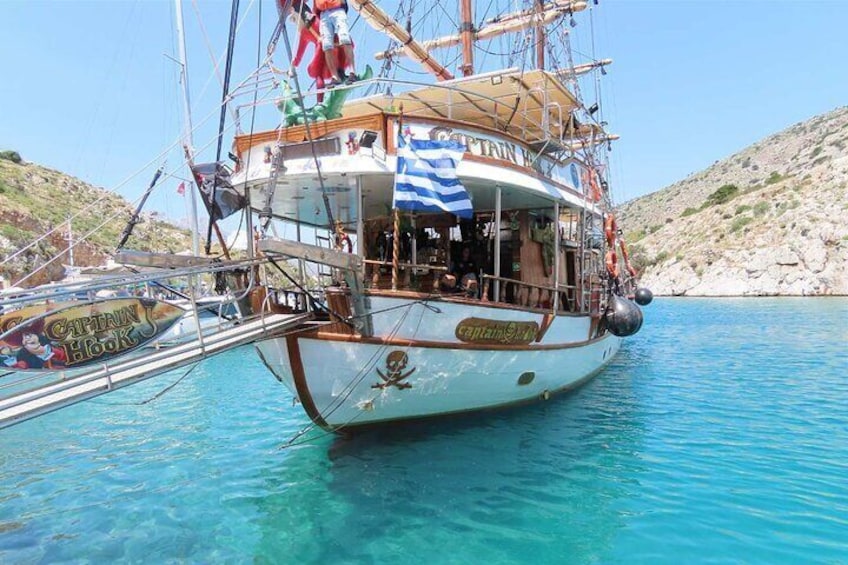 A Day's 3-Island Cruise Tour with Transfer