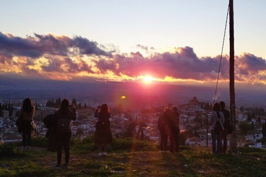 Discover the caves of San Miguel and Sacromonte Private Tour