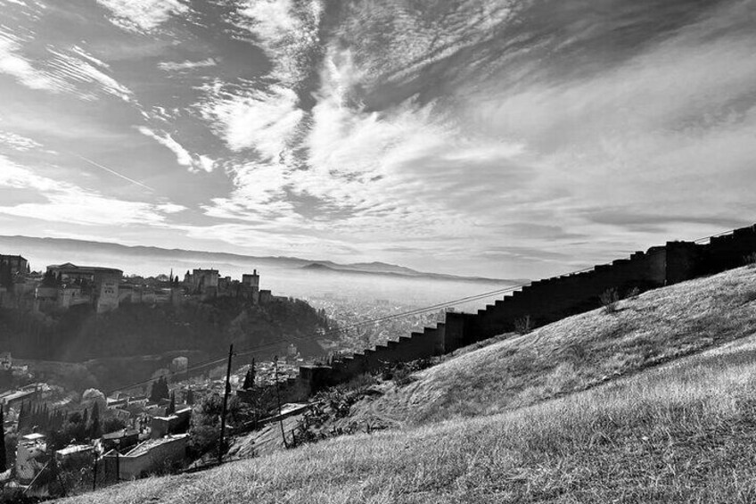 Discover the caves of San Miguel and Sacromonte Private Tour