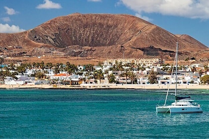 Discover the entire island Fuerteventura on a magical guide tour