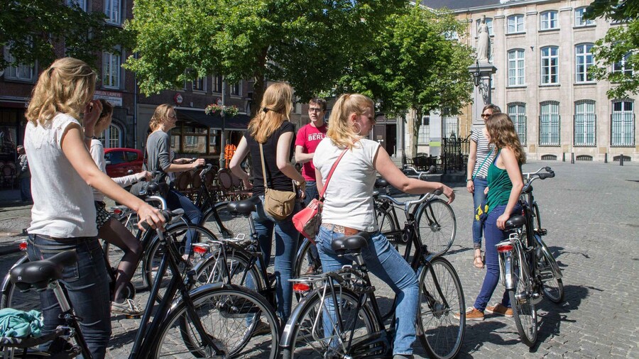 Antwerp: Guided Bike Tour