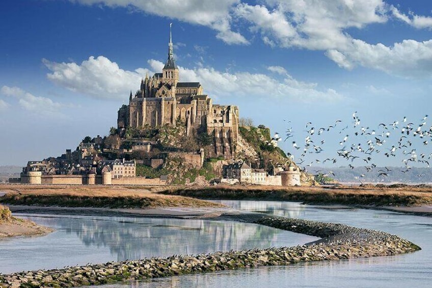 Private tour Mont St Michel and Normandy 2 days departure from Paris