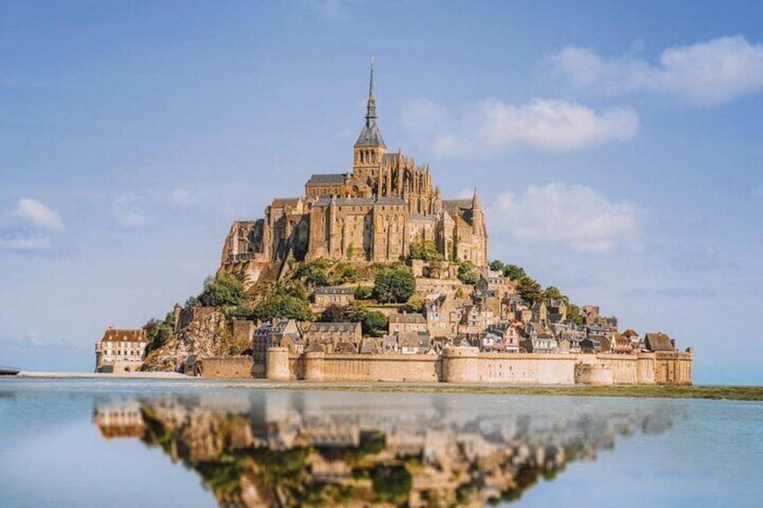 Private tour Mont St Michel and Normandy 2 days departure from Paris