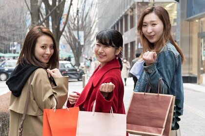 Private Shopping Tour from Tokyo City to Lake Town Outlet