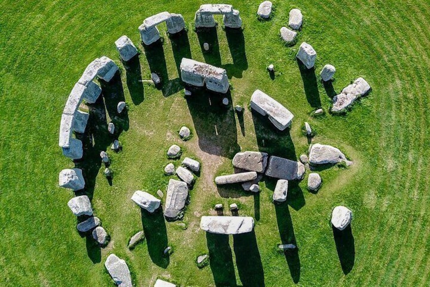 Half Day Stonehenge Tour from London