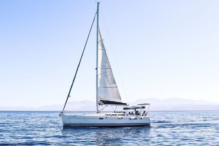 Chania Sailing Cruise of Souda Bay with Meal and Water Activities