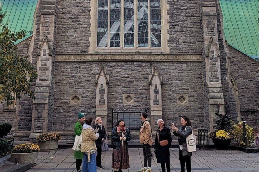 1 Hour Downtown Montreal Tour