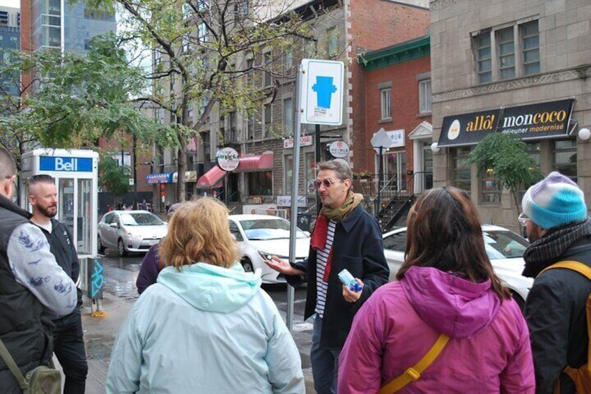 1 Hour Downtown Montreal Tour