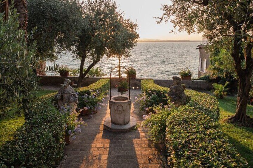 Inspiring Family Walking Tour in Sirmione