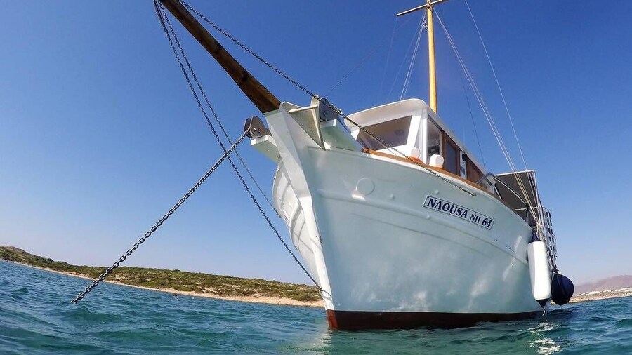 Kaiki cruise to Antiparos & Despotiko including BBQ lunch