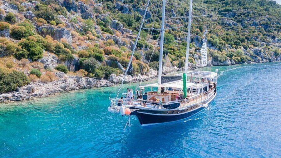 Sail Turkey: 18-39's Gulet cruises for Young Adults
