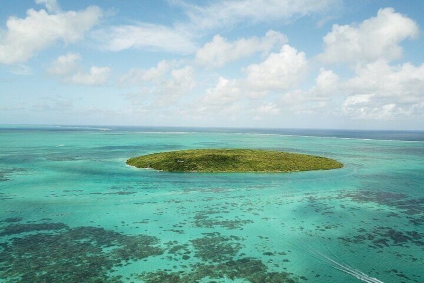 5 Islands Private Speedboat with Snorkeling Lunch and Drinks