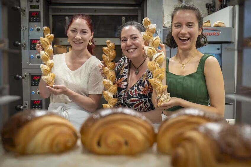 Nat Geo Day Tour: Baguette and Éclair Initiation with a French Master Baker