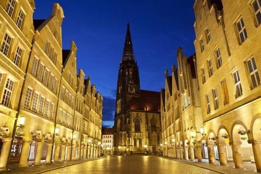 Private audio book city rally in the old town of Münster