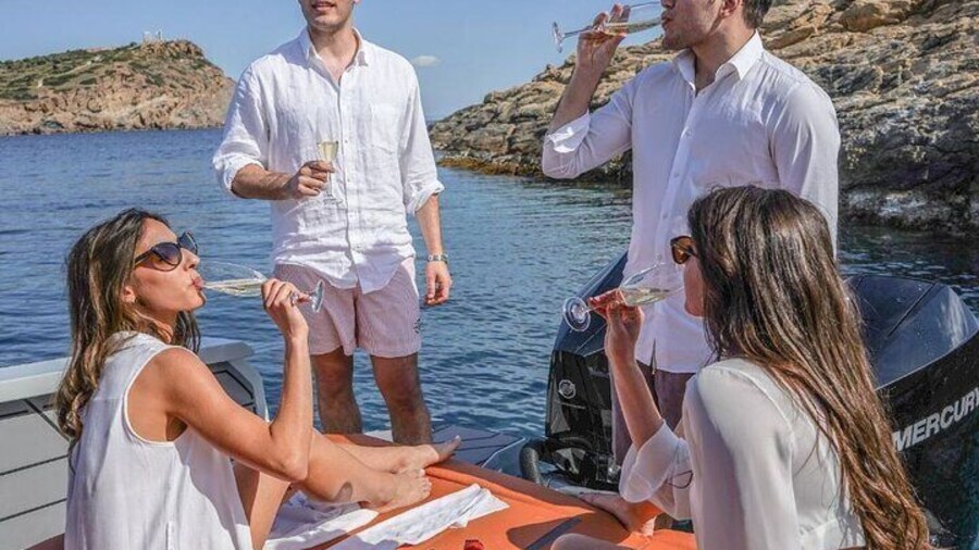 Morning Half Day Shared Speed Boat Trip to Sikia and Kleftiko