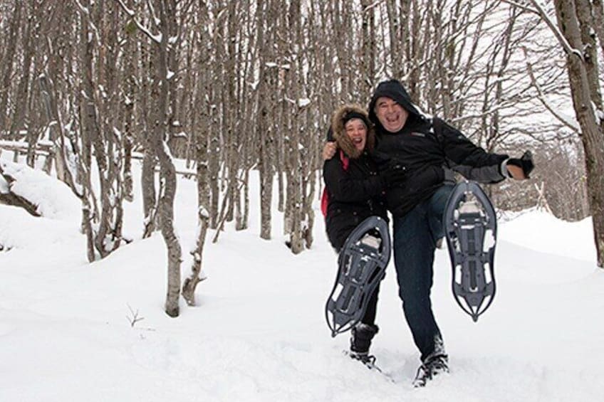 Snow day on snowmobiles, snowshoe hike and culipatín