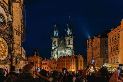 Prag: Geisterwanderung, bei der Legenden zum Leben erwachen