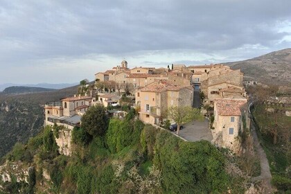 Private Medieval Villages Tour with Wine Tasting