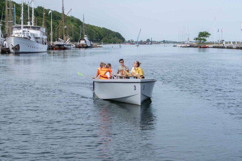 Picture 1 for Activity Aarhus: 1 or 1,5 Hour Boat Rental - No License Required