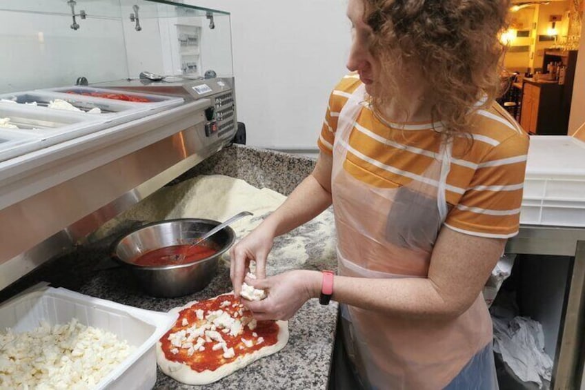Naples: Authentic Italian Pizza Making Class with local pizzaiolo