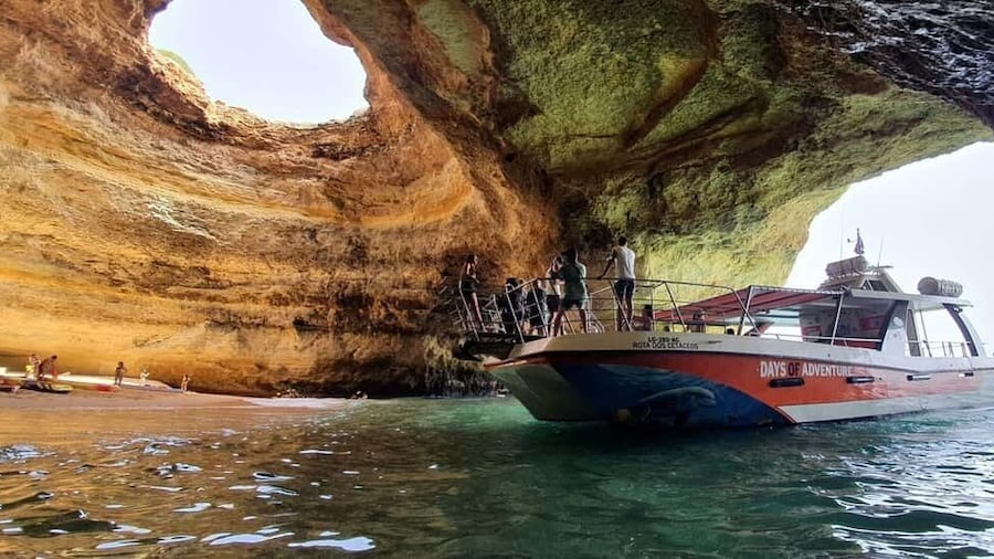 From Lagos: Family-Friendly Catamaran Tour of Benagil