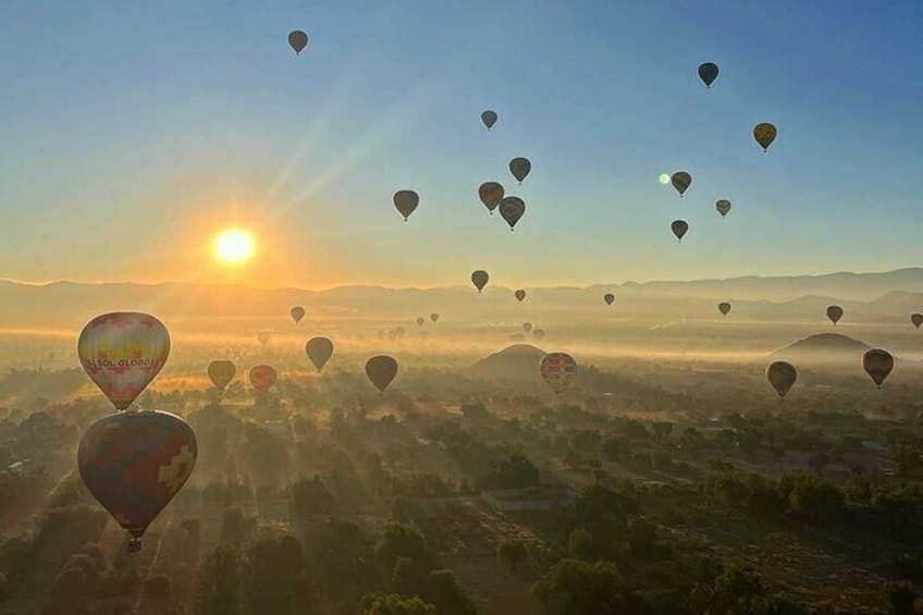 Balloon flight with option of Breakfast in a Cave or Buffet