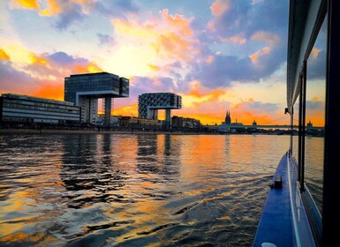 Cologne: Rhine River Cruise with Live Music