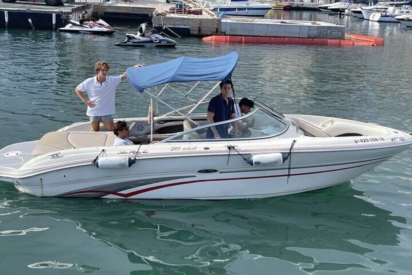 Boat Navigation Sea Ray 7 or 11 Passengers in Marbella