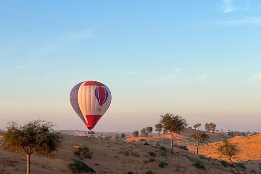 Ras Al Khaimah: Hot Air Balloon Ride with Transfer from Dubai