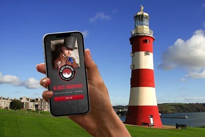 Plymouth: Self Guided City Walk and Interactive Treasure Hunt