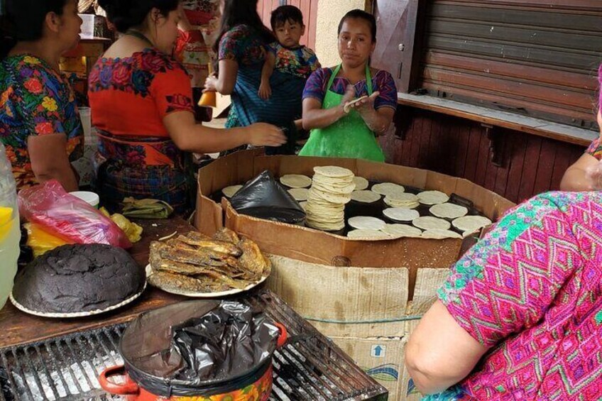 San Antonio Aguas Calientes. the indigenous culture preparing daily foods. TORTILLAS