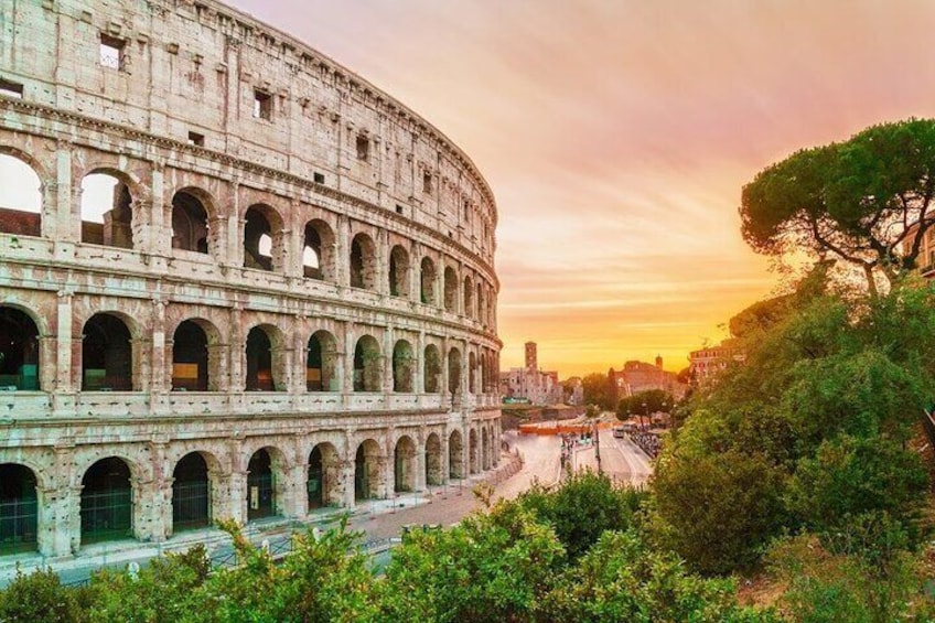 Highlights of Rome: Golf Cart Tour with Artisanal Gelato Tasting